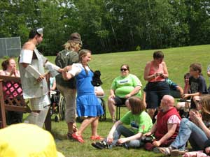 Wizard of Oz entertains guests